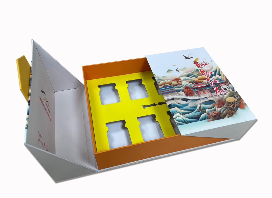 Hộp mở 2 cánh và thiết kế độc đáo, sáng tạo